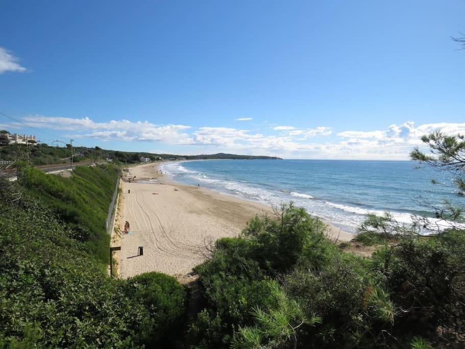 Coqueto Alojamiento Con Banera De Hidromasaje Appartement Tarragona Buitenkant foto