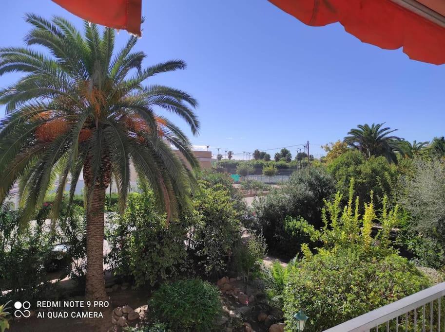 Coqueto Alojamiento Con Banera De Hidromasaje Appartement Tarragona Buitenkant foto